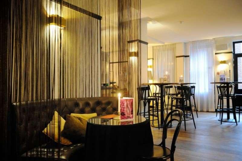 Latroupe Le Berger Hotel Saint-Gilles Étterem fotó