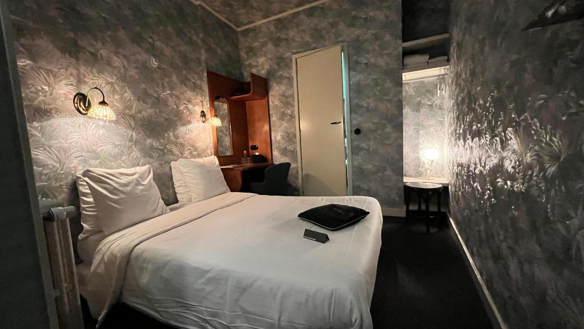 Latroupe Le Berger Hotel Saint-Gilles Szoba fotó